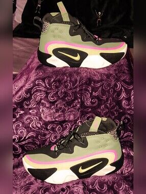 -NWOB- NIKE "React Frenzy" from the Exclusive "THE10TH" Collection!!!